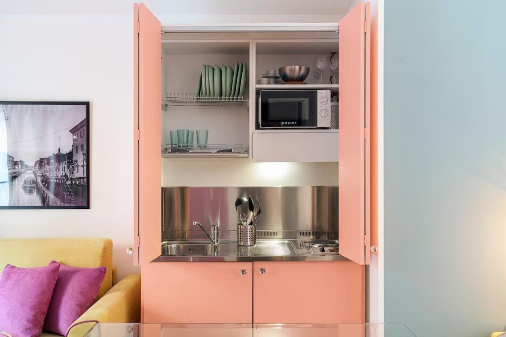Amazing Apartment In Duomo Milan Luaran gambar