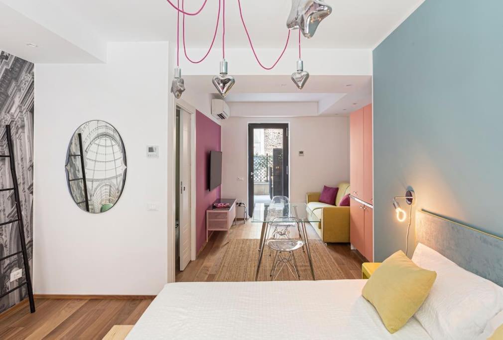 Amazing Apartment In Duomo Milan Luaran gambar